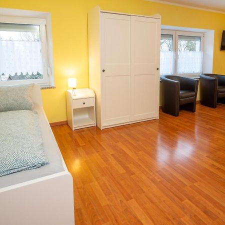 Monteur-/ Arbeiter-Apartment_ Wohnung 4 Memmingen Esterno foto