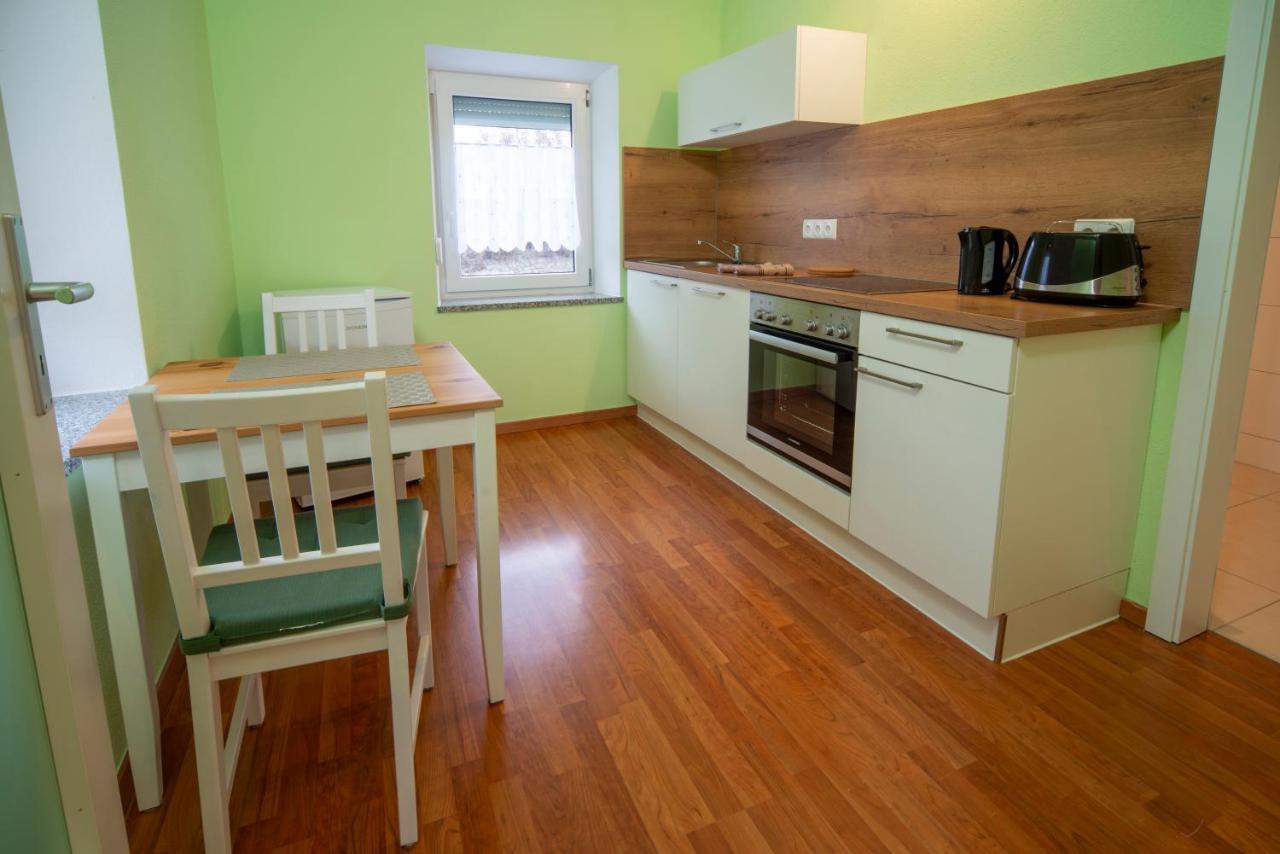 Monteur-/ Arbeiter-Apartment_ Wohnung 4 Memmingen Esterno foto